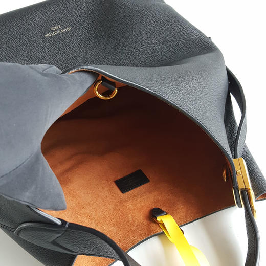 【95新】LV路易威登M24856中号黑色全皮Low Key Hobo水桶包单肩包女士260326JJ02 商品图10