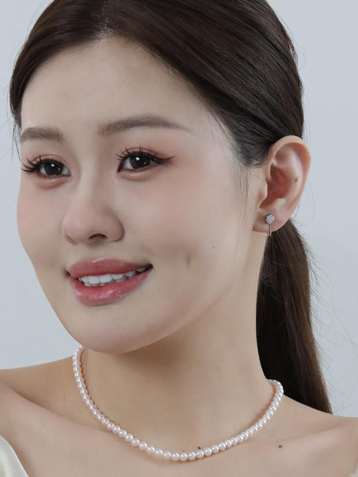 【挚友限定】18k 金钻石花耳夹（夹子部分为 14k） 通勤经典必备  群镶天然白钻 0.34ct 弹力双夹  2.1g 商品图3