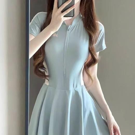 【半拉链设计❗️穿脱便捷】连衣裙式泳衣女高级感新款学生保守显瘦运动平角裤大码游泳装。rh 商品图0