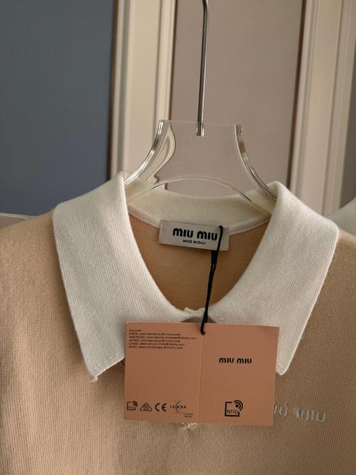 点此购买 缪缪夏季翻领polo假两件针织衫短袖T恤 mp 343619 商品图10