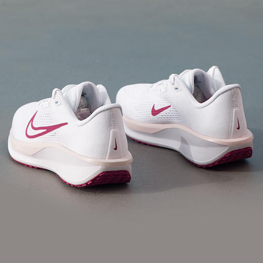 NIKE耐克 女跑步鞋 FD6034-110 商品图3