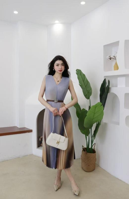 【中庭展卖商品】歌力思ELLASSAY女装连衣裙EWF362Y034 商品图0