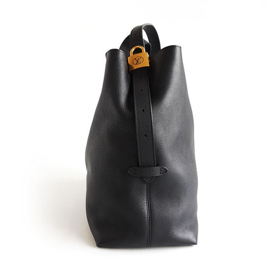 【95新】LV路易威登M24856中号黑色全皮Low Key Hobo水桶包单肩包女士260326JJ02 商品图5