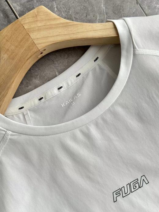 F0327102轻量化设计男款功能运动版型剪裁短袖T恤 商品图6