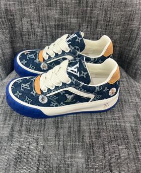 男款logo休闲鞋la