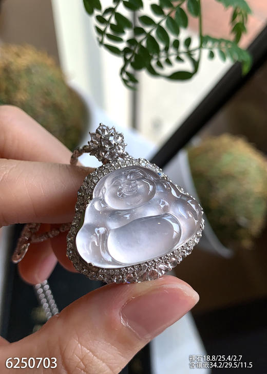 6250703，玻璃佛公吊坠。具体价格微信咨询 商品图2