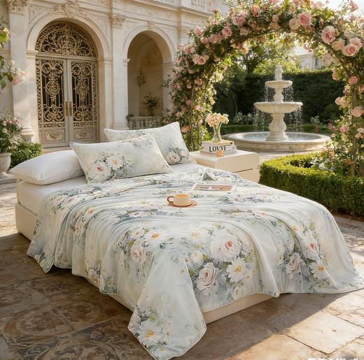 山下久奈法式花韵高端凉感丝夏被，母婴级安全、凉感丝面料、法式水彩花卉印花，一件不留的出口标准。 商品图1