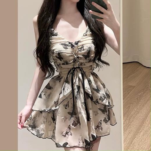 【甜欲风❗️吊带裙式泳衣】纯欲氛围感拉满，度假拍照很出片，显瘦遮肉不挑身材，连体裙式泳装，复古遮肚显瘦设计感性感海边蝴蝶裙式平角泳衣女L 商品图2