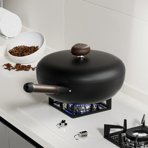 【温仑山鹅卵石铁锅，送锅盖】超高纯度精铁打造，无涂层不易粘锅，一体成型 商品图0