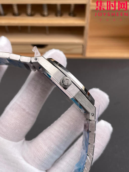 VS爱彼皇家橡树15500系列 男士腕表 表径41mm 丹东4302一体机 新陶瓷滚珠轴承 商品图5