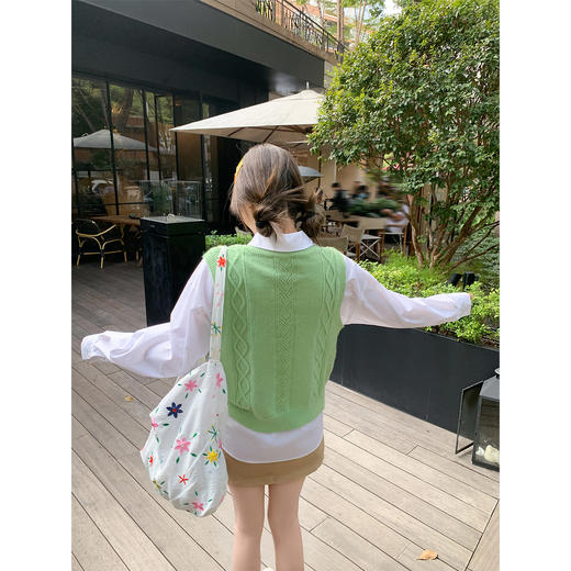 <曾小咸推荐>3.31现货秒杀 ！微信超特价！韩系多巴胺v领针织马甲 日常159.99 立减90 秒杀69.99！！ 商品图4