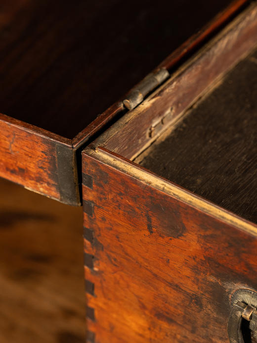 清早期	黄花梨平顶官皮箱 商品图3