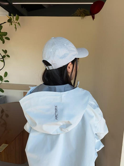 始祖鸟 新Beta系列 Light Weight冲锋衣 商品图7