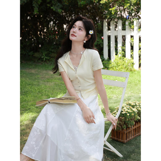 鹿向南「松露月光」气质白色半身裙女2026夏季高级感碎花A字长裙 商品图4