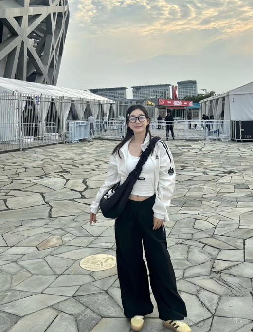 自留。Adi三叶草男女款梭织伞兵运动裤～时髦“万金油”穿搭（售后时间：签收3天内，不合适及时申请） 商品图8