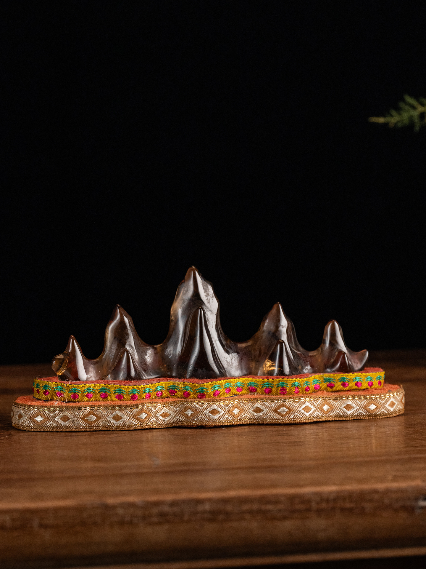 清	茶晶笔架山摆件