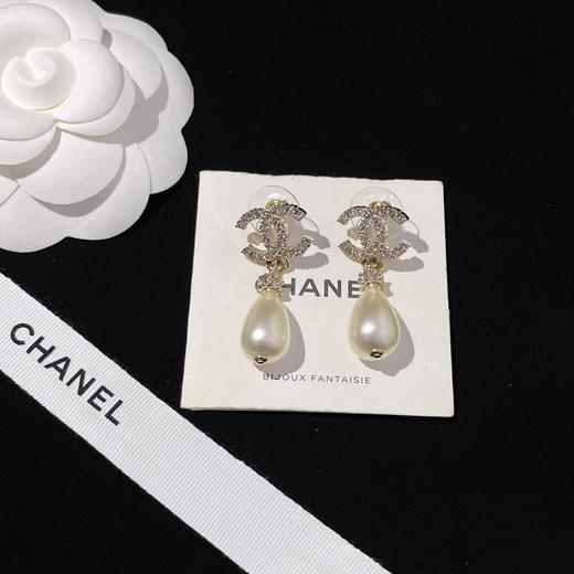 香奈儿 双c吊水滴珠耳钉（XTY） 商品图5