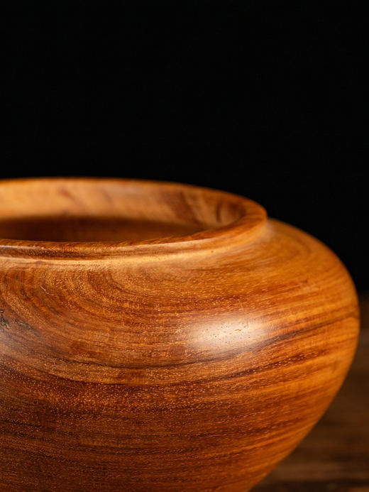 黄花梨整挖荷叶盖罐 商品图3