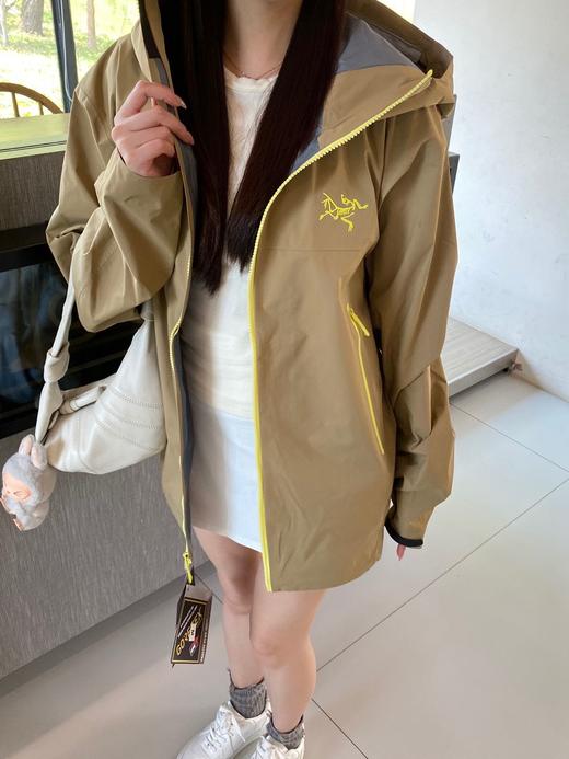 始祖鸟 新Beta系列 Light Weight冲锋衣 商品图3