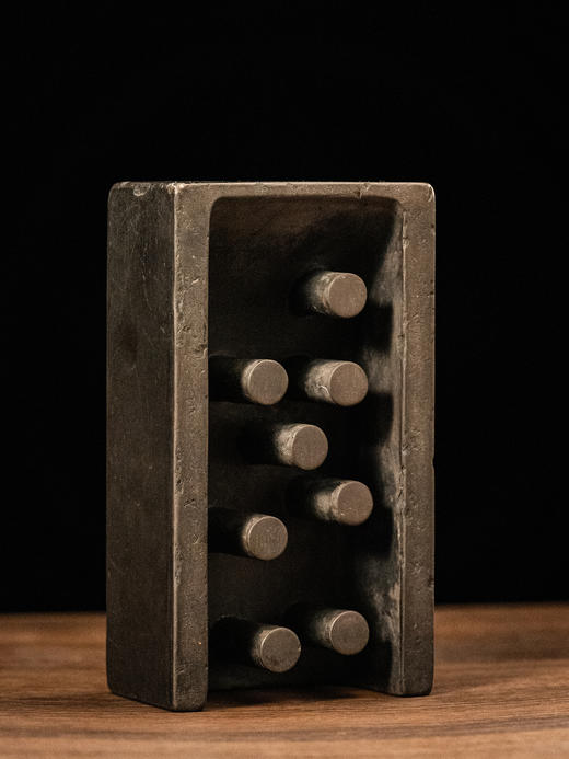 清	乾隆诗文垂柱抄手端砚（红木天地盖） 商品图2