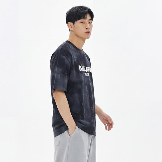 DRONKOO 2026 圆领前双排银色字母满幅做旧提花微阔短袖T恤 商品图2