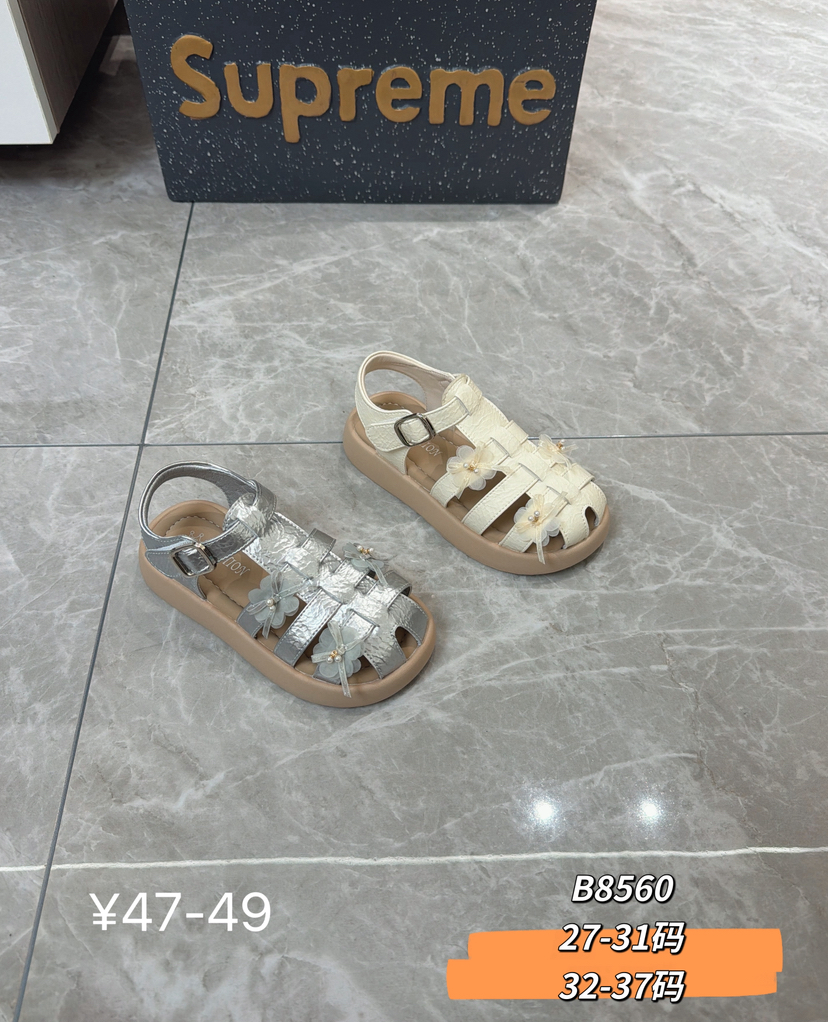 新款凉鞋B8560  27-31 32-37码