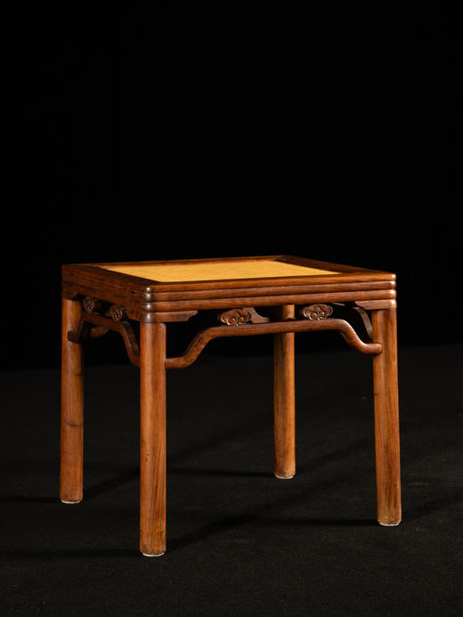 清	黄花梨圆包圆如意卡子花大方凳 商品图0