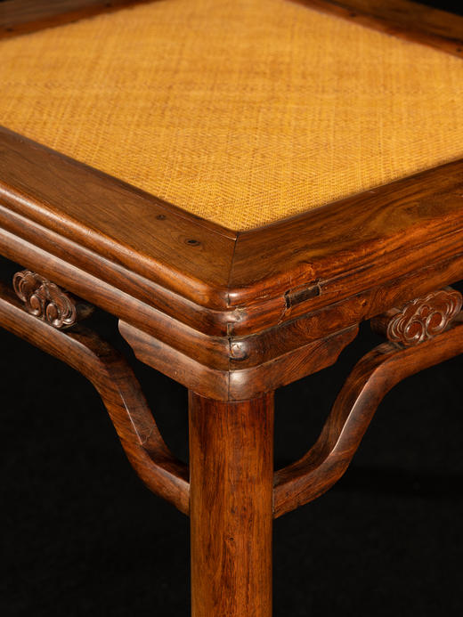 清	黄花梨圆包圆如意卡子花大方凳 商品图2