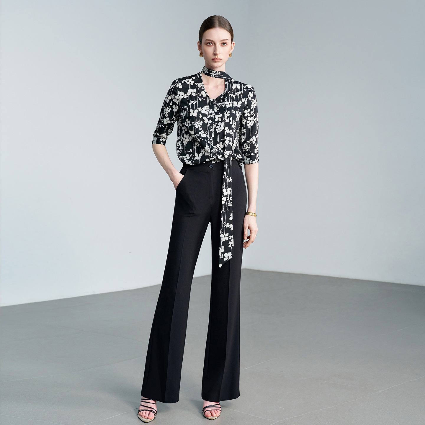 IWY/职场穿搭黑色碎花系带长袖衬衫女高级感时尚穿搭上衣工作服6B02+P2357