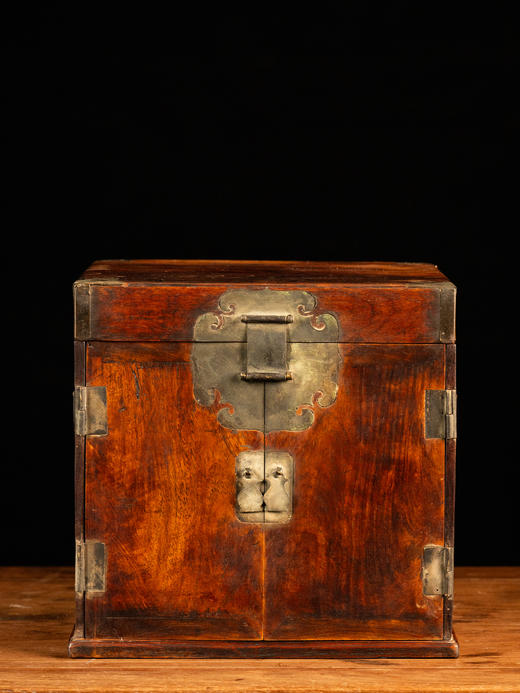 清早期	黄花梨平顶官皮箱 商品图1