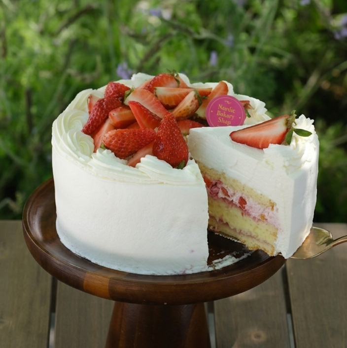 超级草莓奶油蛋糕 Super Strawberry Cream Cake