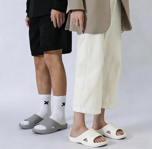 加入2双拖鞋到购物车，第二件0元（单拍不发！）【沐初良品 情侣家居拖鞋】35码-44码可穿，男女同款，符合人体工学的设计，缓解站立疲劳，加宽鞋面！ 商品图1