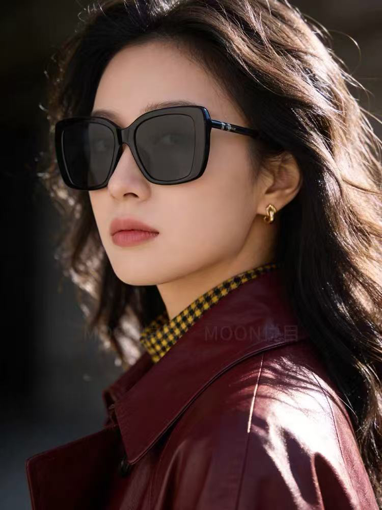 328-6 独家圆正 BB大方框 格纹镜腿 时尚墨镜 防晒太阳镜 炒鸡舒适