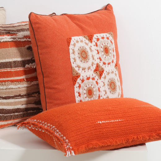 手工捻纱氆氇艺术浮线抱枕  SJF98P760N 商品图4