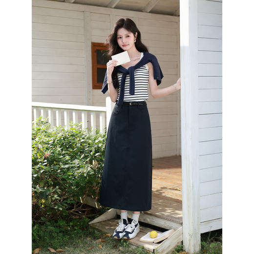 鹿向南【0331/20:00新品前1小时7折限量100件】复古藏蓝色半身裙 商品图2