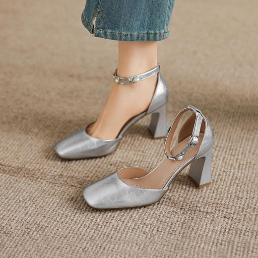 阿么手工女鞋珍珠一字带高跟鞋2026新款银色真皮镂空夏季凉鞋8CM 商品图4