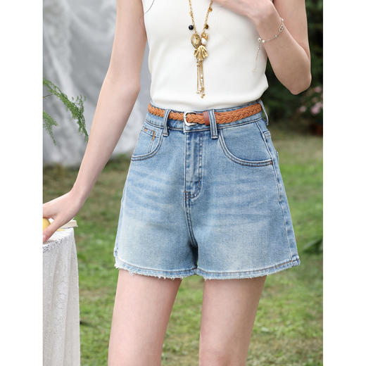 鹿向南【0331/20:00新品前1小时7折限量100件】蓝色A字牛仔短裤 商品图3