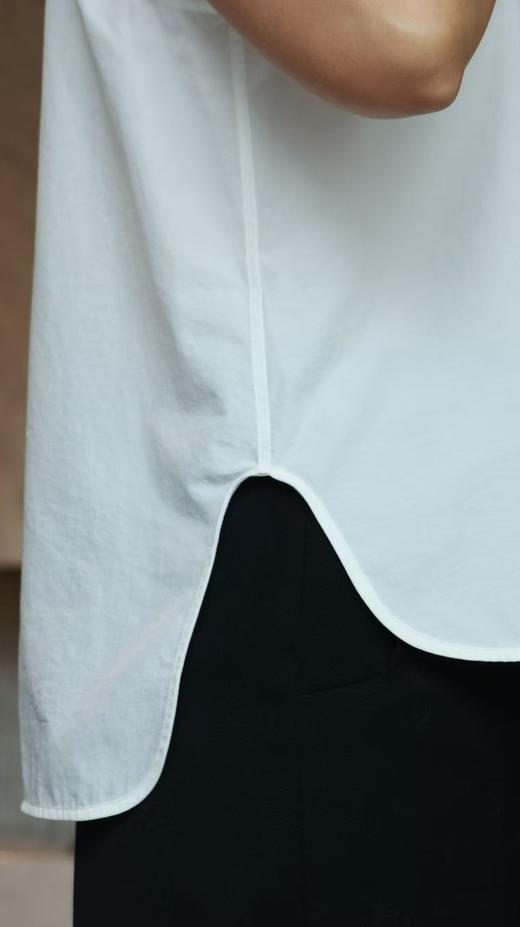 留白|简雅珍珠领设计感上衣（一口价） 商品图5