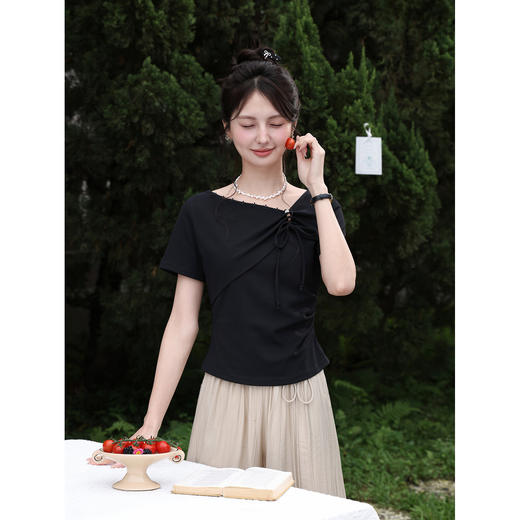 鹿向南【0330/20:00新品前一小时7折限量100件】黑色T恤 商品图0