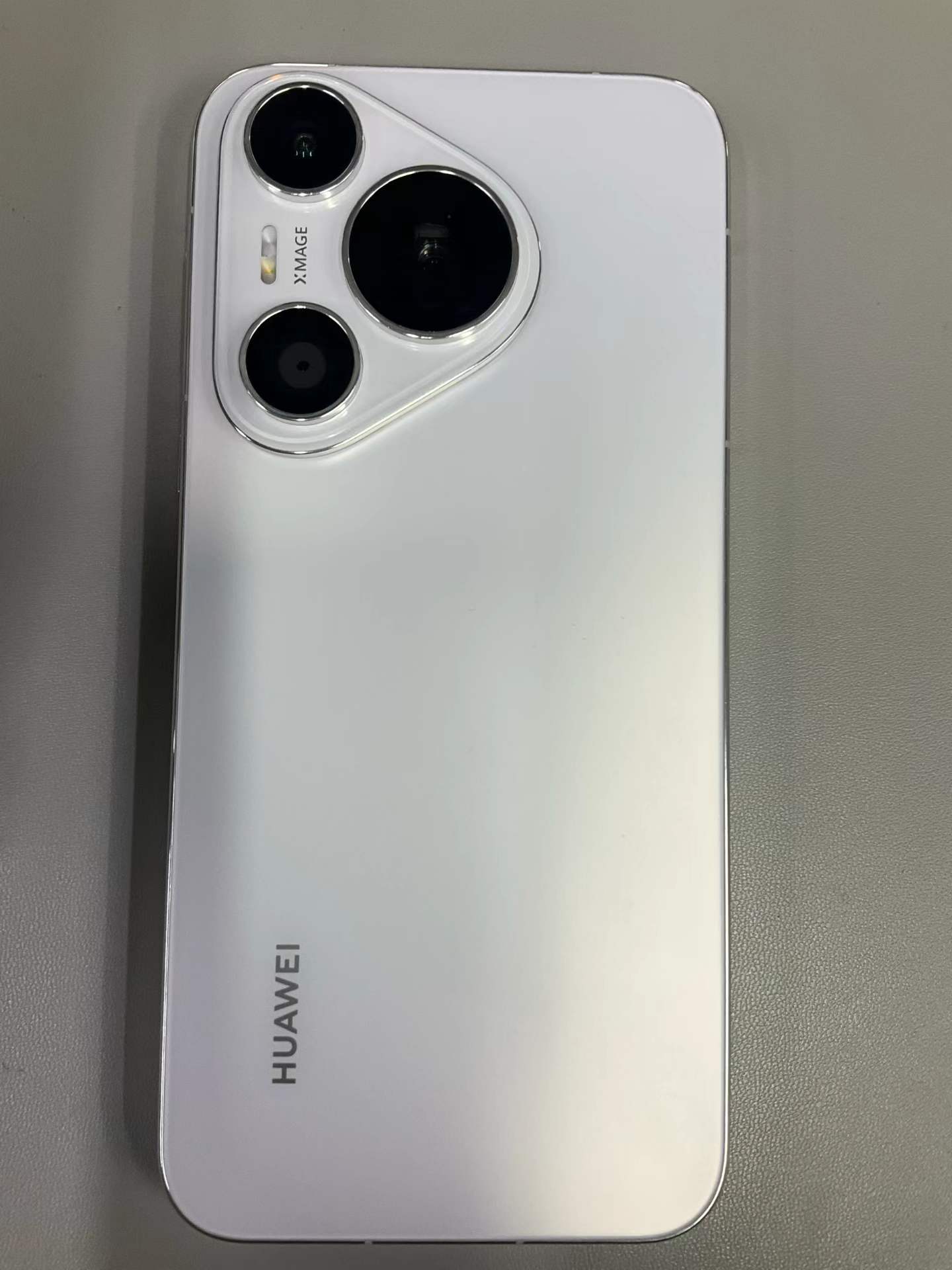 华为Pura70 12+512G 白 电池效率99 成色98新 2999