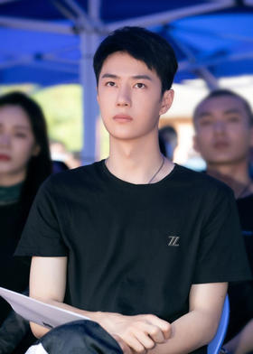 正版重磅高端杰*亚X P*MPA男士Z标桑蚕丝T恤