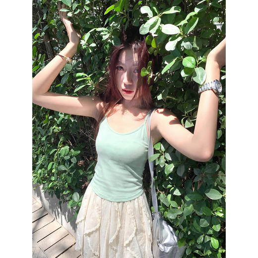 <曾小咸推荐>绿色字母长袖T恤吊带两件套【预售7-15天发货】 商品图4