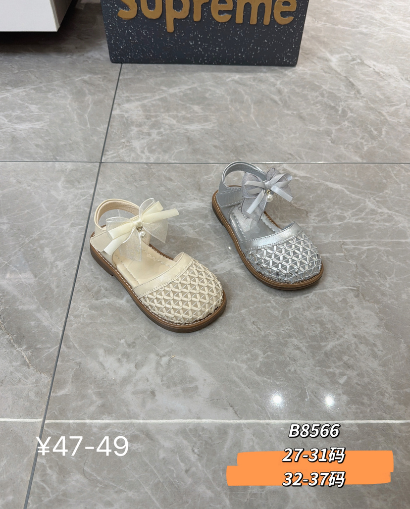 新款半凉鞋方口B8566  27-31 32-37码