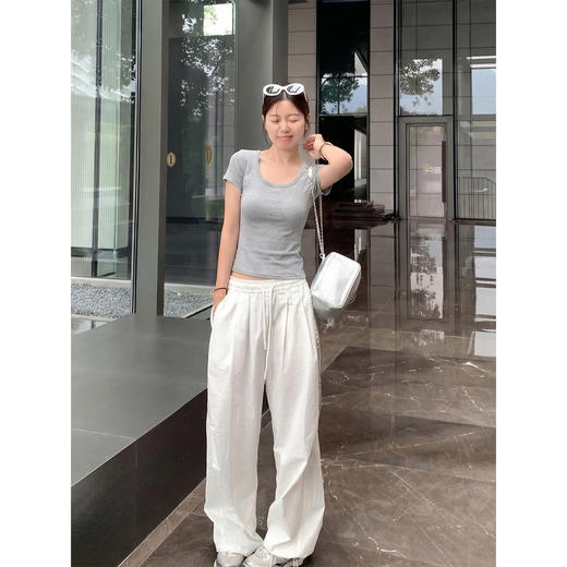 <曾小咸推荐>韩系U领修身短款T恤上衣【预售7-15天发货】 商品图4