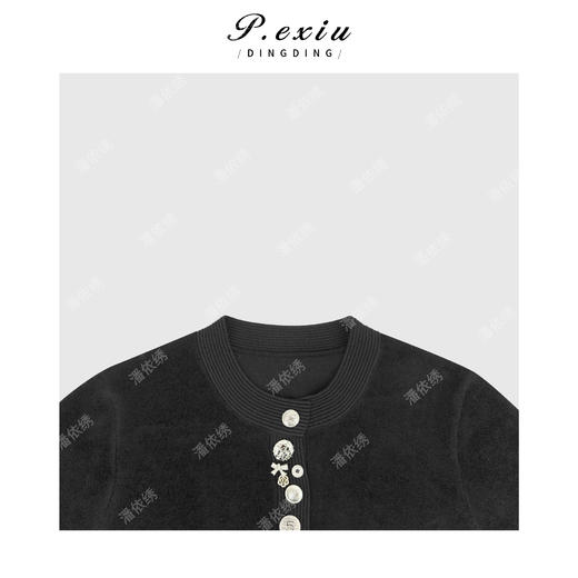 03-5潘依绣丁丁宠粉法式小香风重工纽扣绒面肌理感拼接圆领长袖外套Q72451 商品图2