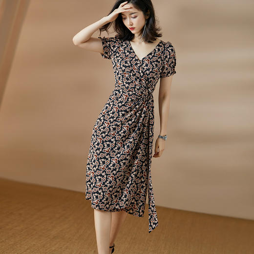 芳外 夏装新款气质复古碎花裙系带修身侧开叉V领连衣裙2546 商品图2