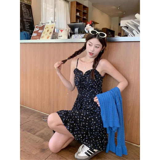 <曾小咸推荐>温柔小碎花吊带连衣裙短款【预售7-15天发货】 商品图3