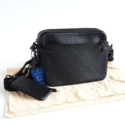 【98新闲置】LV路易威登TRIO邮差包M46602黑色全皮压花三合一TRIO邮差包斜挎包男士260326NJT37 商品图1