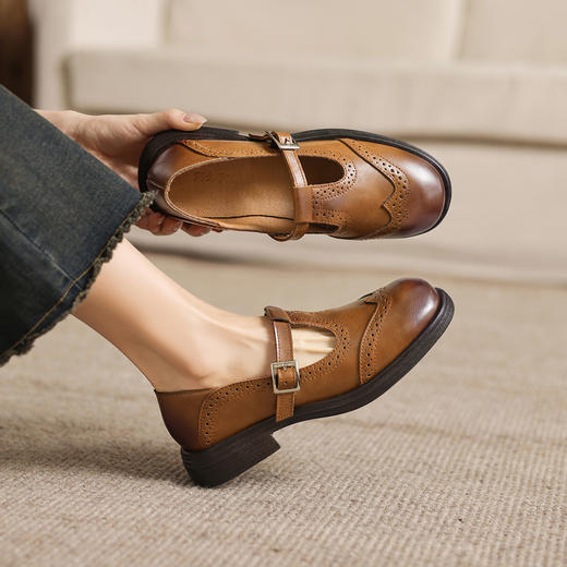 阿么手工女鞋春季百搭复古雕花真皮小皮鞋女英伦风丁字扣单鞋3CM 商品图2