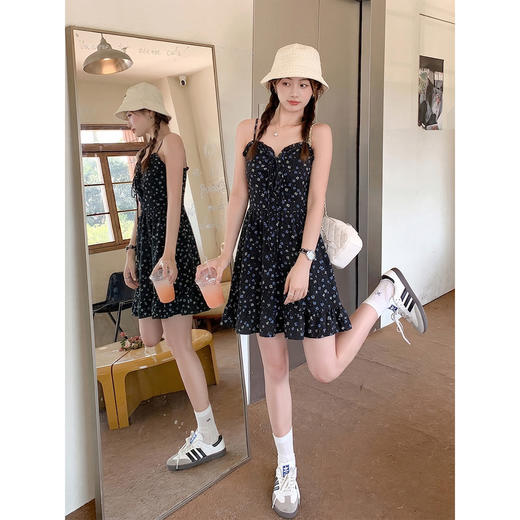 <曾小咸推荐>温柔小碎花吊带连衣裙短款【预售7-15天发货】 商品图2